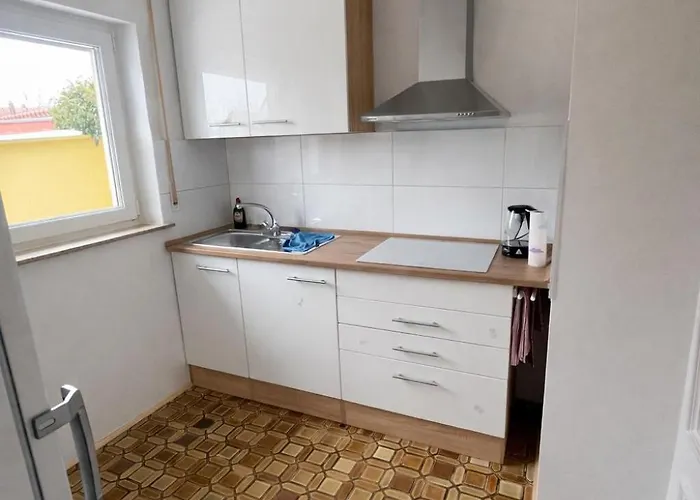 Heckenacker 招待所 *